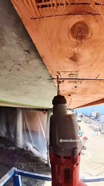 EASY MONEY 💰 #union #unionmoney #unioncarpenter #unioncarpenters #dirtyhandscleanmoney #labor #bluecollar #bluecollarlife #heavymachinery #heavyequipment #heavyequipmentlife #buildingamerica #building #work #construction #constructionlife #framing #jobsite #concretecarpenter #concrete #concreteformwork #concreteconstruction #concreto #construccion #hardwork