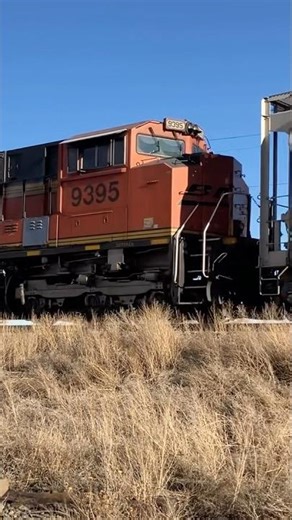 BNSF SD70ACE 9395 trails rear dpu on the H-LAUDEN #bnsf #dpu #sd70ace #train #short #railfan