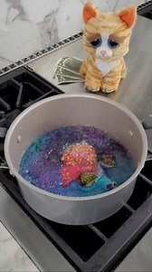 26K views · 138 reactions | She made Rainbow popcorn using Kool-Aid! Just put all ingredients in a pot and watch the transfomation happen! You will have one of the tastiest and fun popcorns of your life! This Original video was produced by Network Media and Lorenzo M's Original Videos | Creative Crafting | Facebook