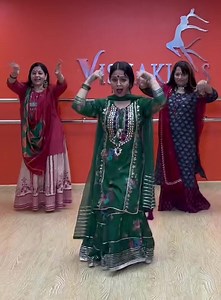 683K views · 33K reactions | Dance - Keep learning , Keep glowing #vishakhasdance #WelcomeToMyClassRoom #danceteacher #bollywooddanceclass #weddingdance #teambride #dubaidanceclasses #explorepage | Vishakha's : A Dance and Music Training Institute | Facebook