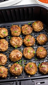 This air fryer meatball recipe is so easy to make! Use these delicious meatballs for pasta and sauce, in a sandwich, or as an appetizer! Ingredients 👉 1 pound ground beef ½ cup Italian breadcrumbs if using plain breadcrumbs ad 1 teaspoon Italian seasoning 1 large egg ¼ cup milk ¼ cup finely grated parmesan cheese 2 cloves of garlic minced ½ teaspoon kosher salt ¼ teaspoon ground black pepper Optional ¼ cup onion finely chopped 1 tablespoon parsley flakes as garnish How to Make 👉 In large bowl,