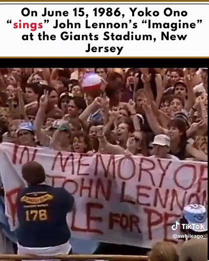 Yoko Ono Performs John Lennon’s 'Imagine' Live