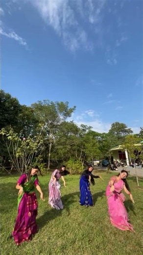 Bihu Group Dance | Vibrant Assamese Folk Dance Performance #BihuDance #Assam #Bihu @MoiAxomiya00