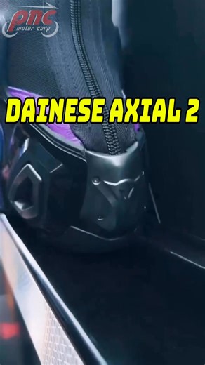 Axial – chuẩn giày đua từ Dainese 🇮🇹 ✔️ Khung carbon Axial ✔️ Bảo vệ cổ chân tối đa ✔️ Linh hoạt khi vào cua, an tâm khi kéo ga Phù hợp cho trackday chạy sport bike hiệu năng cao 🔥 📩 Inbox tư vấn size chuẩn cho anh em nhé 🛍️❤️ ———————————————————— ❗️ Cam kết hàng nhập khẩu chính hãng ❗️ Giầy tờ, hoá đơn đầy đủ và minh bạch ❗️ Bảo hành chính hãng tại Việt Nam! 👉 Website: https://motor68.vn ———————————————————— 📦 Chính sách Giao hàng và Thanh toán 👉 Hỗ trợ giao hàng toàn quốc 👉 Hỗ trợ tha