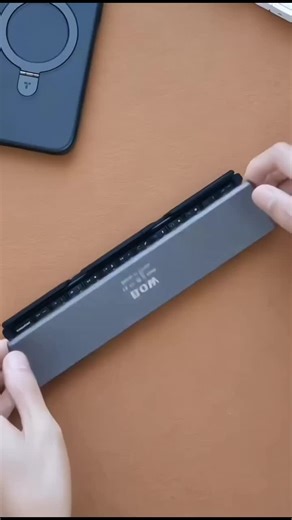 Mini Foldable Keyboard: Ideal for On-the-Go Typing