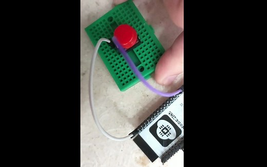 Micropython Esp32 单片机按键控制LED灯亮度陆*辉、江*杰、苏*江【2018级网络、电脑大专班】