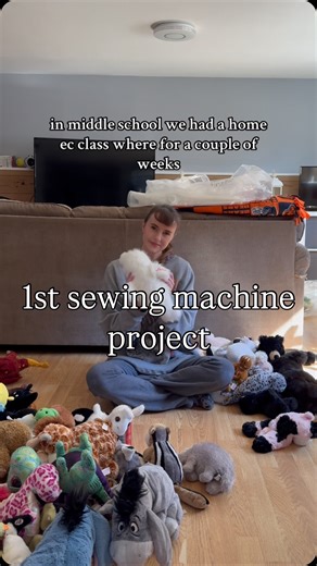 Julia Bartels on Instagram: "my 1st sewing machine project from middle school 🪡 I forgot how to use a sewing machine (we didn’t learn much in the class) by the time I taught myself to sew in my mid 20s but l’m so happy my mom saved this project 🥰 #sewistsofinstagram #sewist"