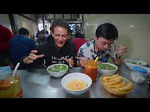 Mark Wiens! Vietnam Street Food - ULTIMATE PHO TOUR (How Pho Became World s 1 Vietnamese Food)