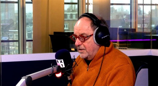 Pierre Kroll lance des bouteilles à la mer, la nouvelle exposition du Rouge-Cloître - BX1