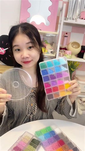 Making decorative items from iron-on plastic beads #decor #diy #diyhomedecor #perlerbeads #perler...