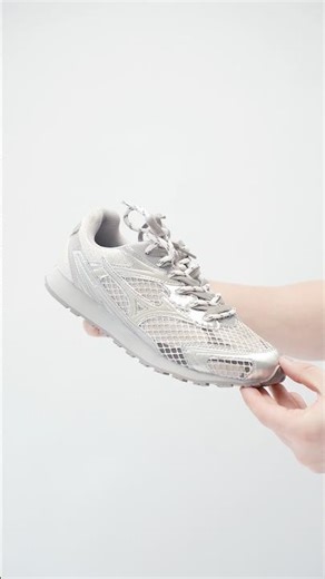 The Mizuno LG 60S 2K (art. D1GH242108)—lightweight from the first step. Find this and other model...