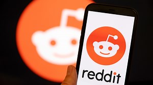 How many subreddits are on Reddit?