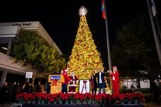 The holiday spirit filled the Downey Civic Center on Monday during the annual Tree Lighting Ceremony. Thank you to everyone who attended and made the celebration special. The community is welcome to visit the beautifully lit tree and capture a festive photo. #CityofDowney #DowneyCA | City of Downey - Government