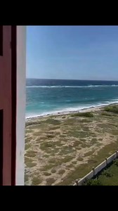 🌴✨ Baracoa, la joya escondida de Oriente, Cuba ✨🌴 En el extremo oriental de Cuba, donde la historia y la naturaleza se abrazan, se encuentra Baracoa, la primera villa fundada por los españoles en 1511. Rodeada de montañas, ríos y playas vírgenes, esta ciudad es un tesoro de cultura, tradición y belleza natural. 🌊🌿 📜 Historia viva: Baracoa fue la primera capital de Cuba y aún conserva el encanto de sus calles empedradas, iglesias coloniales y leyendas ancestrales. 🍫 Sabores auténticos: No p