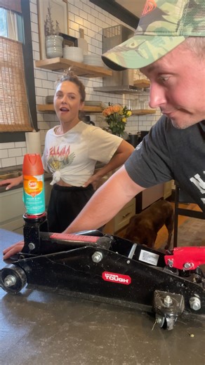 mind your business woman! | CW Perk