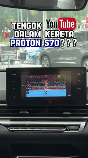 Jangan lupa download Apps “CarBitLink-EasyConnection” kat handphone tau sebelum cucuk usb cable tu heeee 😬 Siapa kata nak best kena beli Proton S70 spec tinggi je? Pakai Premium atau Executive pun dah best okay!! 🤪 #lalaproton #easyconnections70 #s70premium #s70executive