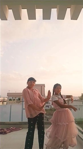 Dance on shaky shaky #short#viralvideoshorts