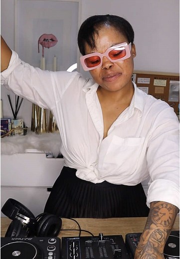 In 2008 @oskidoibelieve remixed Taxi , what a jam #SAMA28 #music #TB #commercialmusic #jowi #music #afrotech #afromusic #blackcoffee #oskido #oskidoibelieve #kunyeevents2025 #kunye #spendadaywithme #kunye2025