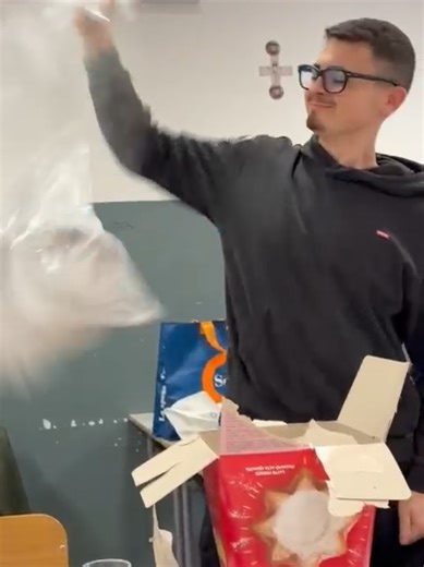 Imprevisto alla Festa in Classe: Scopri Cosa È Successo