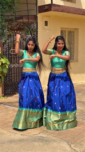 Folk song❤️‍🔥 #youtube #shorts #love #ytshorts #twins #youtubeshorts #reel #viral #viralvideo