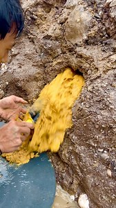 1M views · 3K reactions | gold mining|millions of gold in volcanic ash and mud cream fragments..‼️ | Yundra Gold . Digger | Facebook