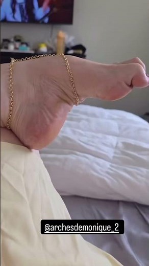 How beautiful these arches and soles 🥰😘❤️#higharches #soles #toes #pointes