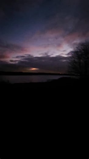 Free therapy is already around us… Nature. Fresh air. Movement. Cold water. Good people. Derwent Reservoir, the coastline, and the sea — they don’t cost a penny, just the courage to show up 🙌 Not “Monday”. Not “next week”. Not “when life settles down”. Just do it. One decision. One step. That’s where change starts 🧠🌊 If you want to join us for a FREE cold water dip at Tynemouth Beach on New Year’s Morning, message me and I’ll send the details. Veterans, families, anyone who needs it — you’re 