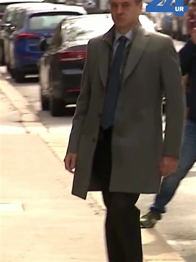 Se ponavlja politična zgodovina?