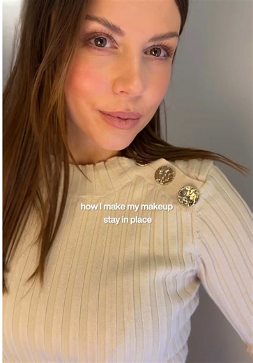 How to make your makeup stay in place Step 1: prepare your skin — keep it well hydrated, avoid oily products Step 2: pore-minimizing cream pore-minimizing primer as a base Step 3: less product. Enhance your natural beauty, not cover! Your makeup will last. I promise 😜 #fyp #easymakeup #glowuptips