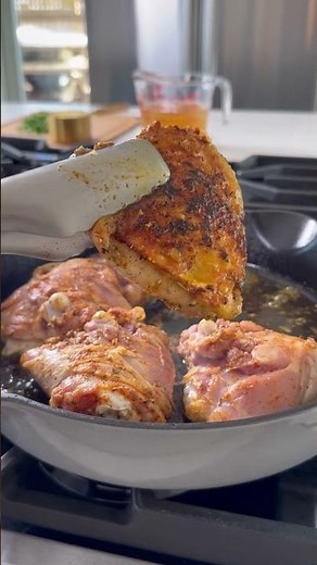 ONE PAN LEMONY CHICKEN ORZO WITH OLIVES