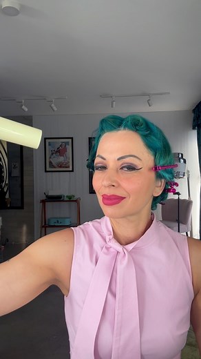 1.2M views · 10K reactions | Peinado clásico básico pin up o llamado Classic Pin Curls #pinups #brendabuchanan #peinadosfaciles #peinadosocial #peinadovintage | Brenda Buchanan | Facebook