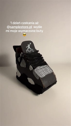Do póki nie dostanę prawdziwych robię swoje😎Pierwszy dzień czekania aż @samplestore.pl wyślę mi moje wymarzone buty. Oznaczajcie w kom! ( Sory nie mam zdolności plastycznych ) #marzenie #buty #jordan4 #viral #dlaciebie