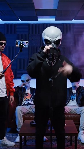 Alien Rappt - Gibt es Dich | #deutschrap #alien #ai #shorts