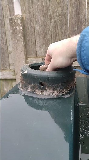 How to measure how much oil is left in your oil tank using a stick