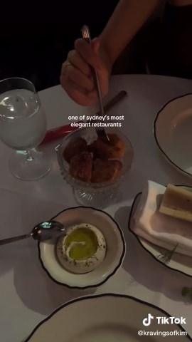 Exploring Eleven Barrack: A Girl Dinner in Sydney