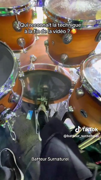 Batteur Surnaturel : Technique Musicale Étonnante