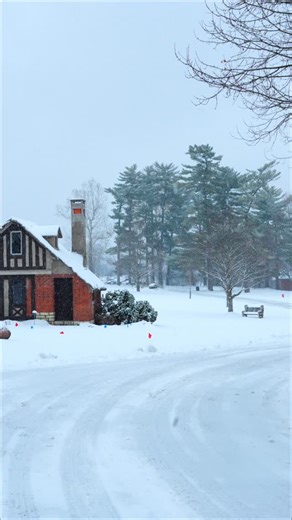 POV: Three papers due but at least it’s pretty outside. | Principia College