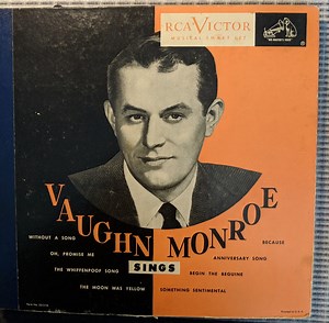 Vaughn Monroe And His Orchestra - Vaughn Monroe Sings