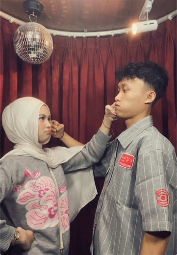 Creative Photo Booth Ideas for Couples