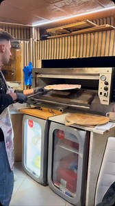 Rozdávat radost je radost#ilovpizzaplzen | Dashnim Palloshi