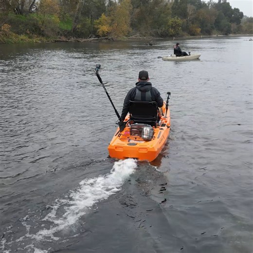 One thing a lot of people don’t notice at first is what’s not there. There’s no motor hanging off the back of the kayak. The jet drive is tucked underneath, protected and out of the way, so it still launches, handles, and fishes like a kayak should. This clip shows the rear view so you can see how clean the setup really is. | FluxJet Kayaks