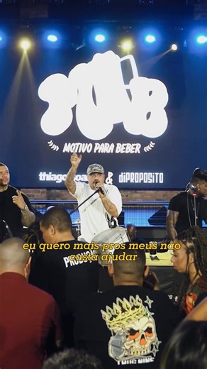 Thiago Soares on Instagram: "A trilha sonora do nosso fim de ano tá garantida tá amor? Já to gelando e ouvindo MPB-MOTIVO PRA BEBER 🍺 corre lá no meu canal no YTB e confere esse pagode com responsabilidade ❤️"