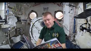 Astronauts read to kids from space