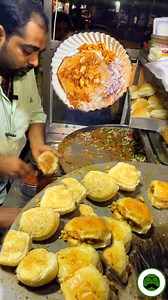 162K views · 3K reactions | Borivali ki Special Cheese Lasun Dabeli Pav | Veggie Paaji | Veggie Paaji | Facebook