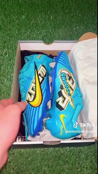 Kylian Mbappé and Nike Mercurial Vapor 15 Review