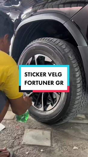 Pilihan Stiker Velg Mobil yang Cocok untuk Kamu
