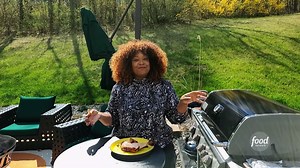 You'll want to put Sunny Anderson's easy 1-2-3 rub on EVERYTHING... trust us! Watch a new episode of #TheKitchen, TODAY @ 11a|10c. Get the recipe: https://foodtv.com/3jEBiCG. | Food Network