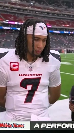 C.J. Stroud speaks to Lisa Salters before MNF 🎤