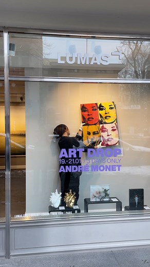 Our 72-HOUR ART DROP is live! 💥 Don’t miss your chance to get one of the 500 limited and signed pieces by artist André Monet. 🗓 19 – 21 January (72h only) 📍lumas.com or your nearest LUMAS gallery Pictured: Kate © André Monet (@andre.monet), LUMAS.com, 74x60cm, limited edition of 500, €299 #LUMAS #liberationofarts #LUMASDrop #KateMoss | LUMAS