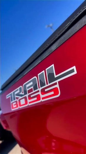 $25,999 SALE! 2020 Chevy Silverado 1500 Custom Trail Boss 4WD at Huston Chevrolet 🛻🔥